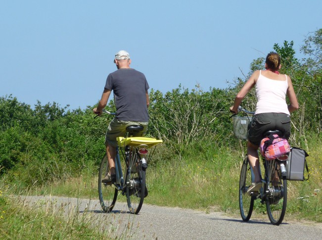Fietsers - duinen.jpg